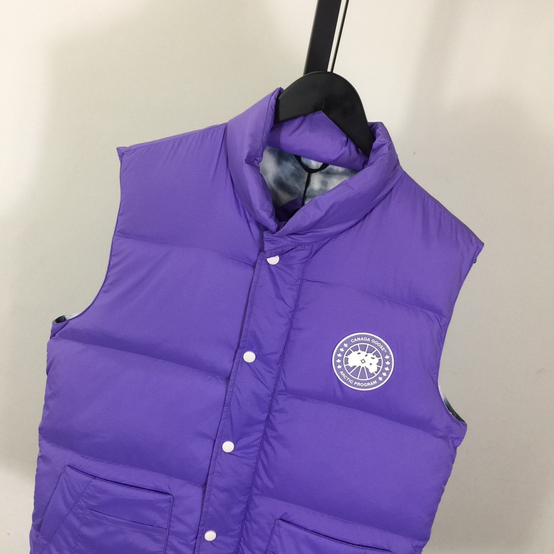 Canada Goose Down Vest - DopestKickz