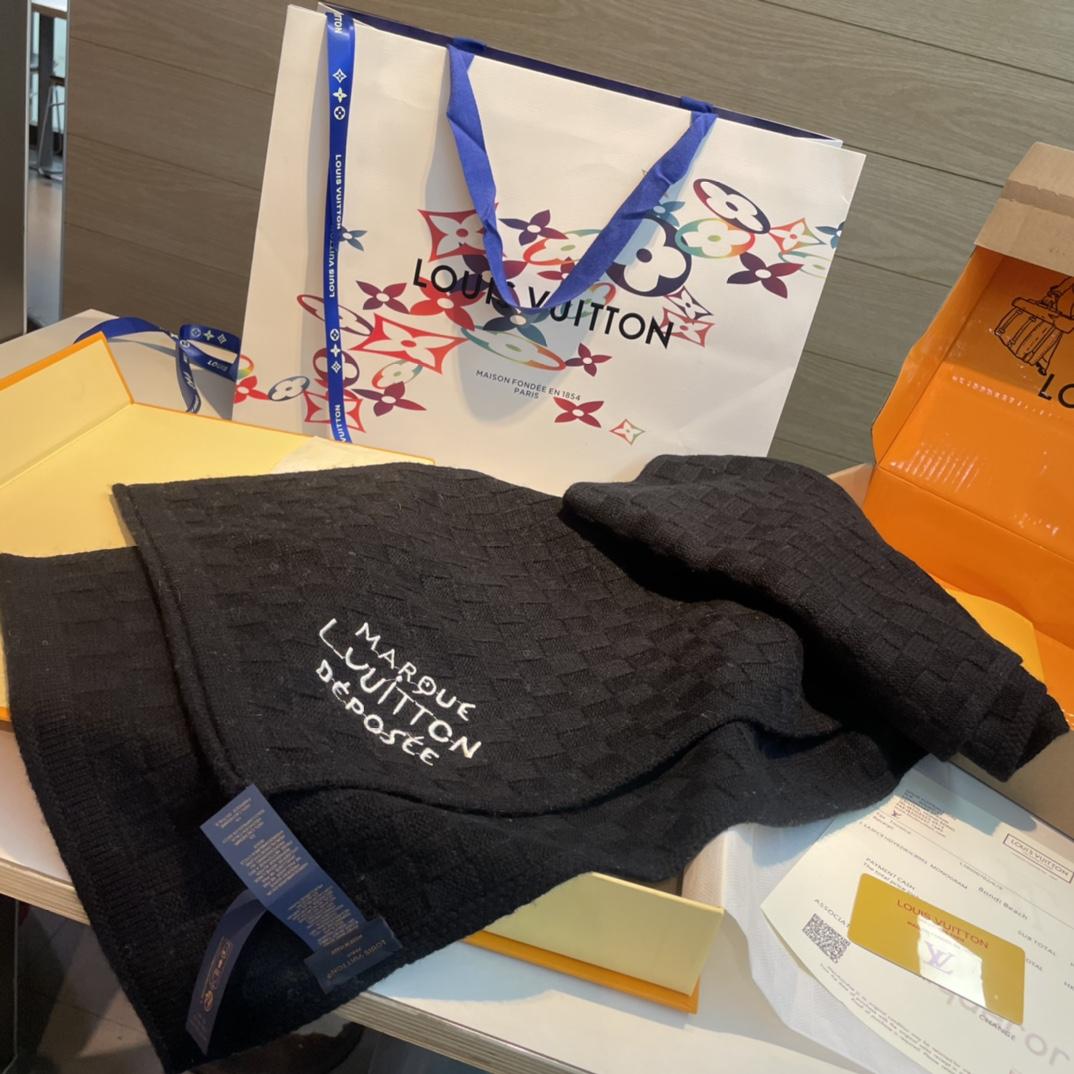 Louis Vuitton Damier Snug Scarf  M90841 - DopestKickz