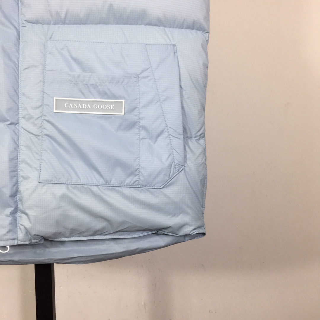 Canada Goose Down Vest - DopestKickz