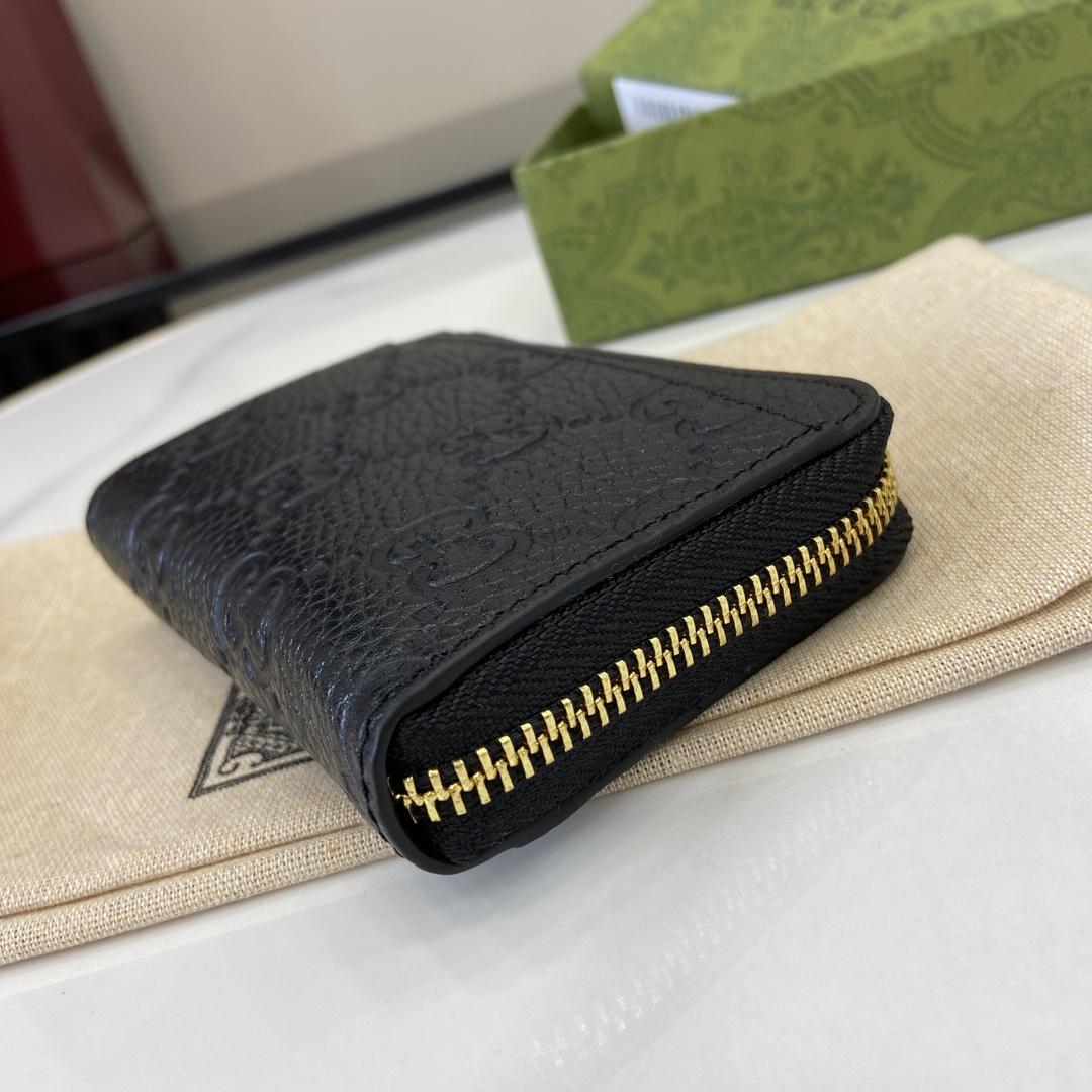 Gucci GG Emblem Zip Card Case  - DopestKickz