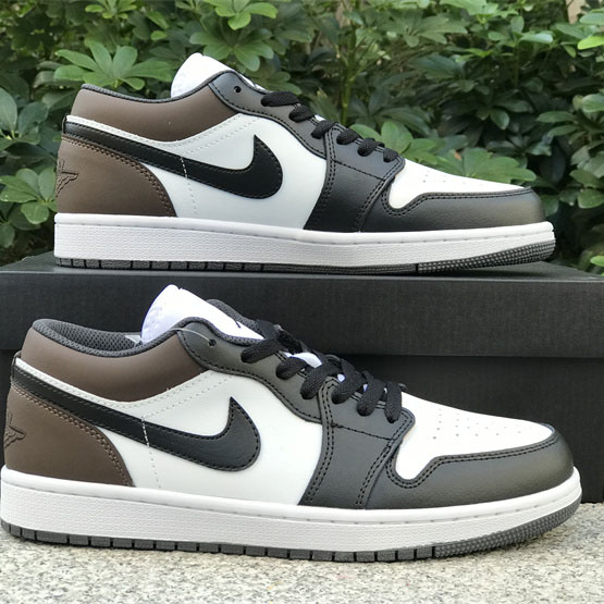 Air Jordan 1 Low Sneaker  553558-152 - DopestKickz