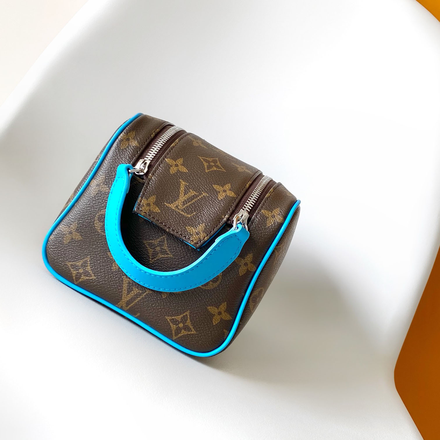 Louis Vuitton Dopp Kit    M12638 - DopestKickz