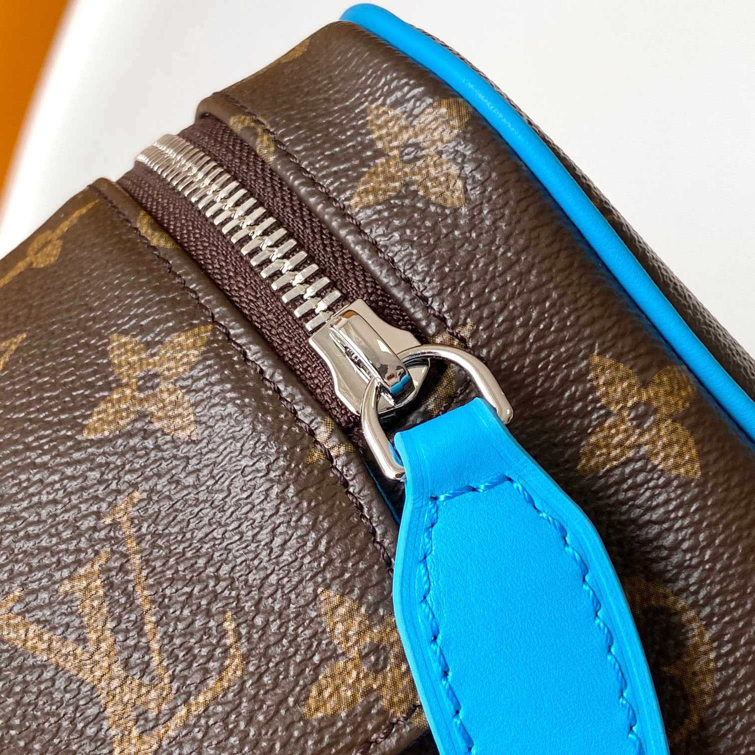 Louis Vuitton Dopp Kit    M12638 - DopestKickz