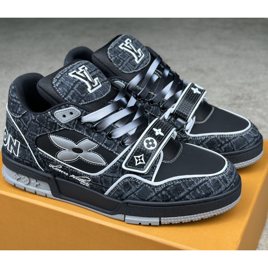 Louis Vuitton LV Trainer Sneaker  1ADE2V - DopestKickz