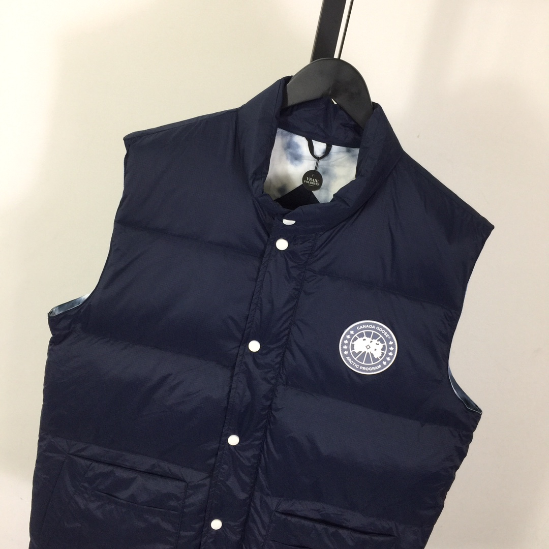 Canada Goose Down Vest - DopestKickz
