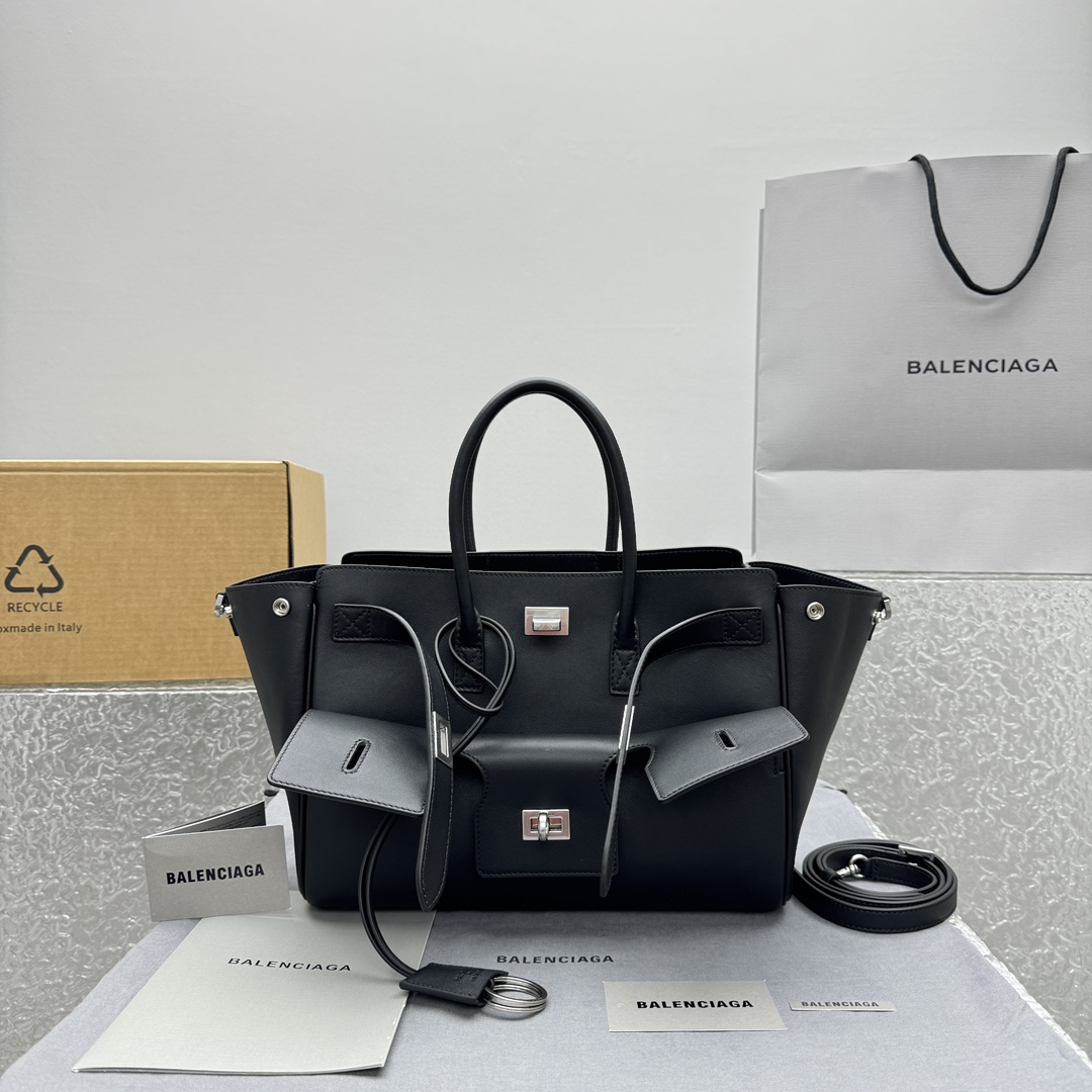 Balenciaga Bel Air Small Carry All Bag in black - DopestKickz