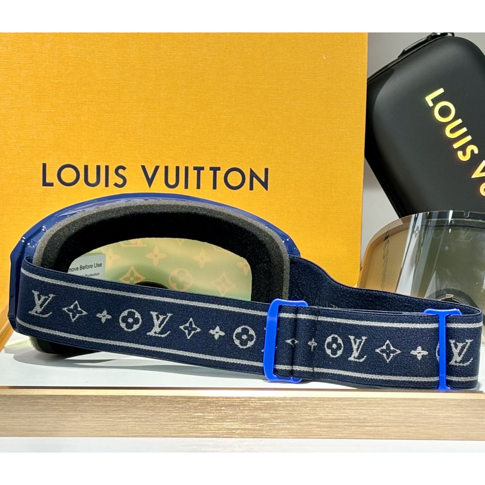 Louis Vuitton LV Snow Mask     - DopestKickz