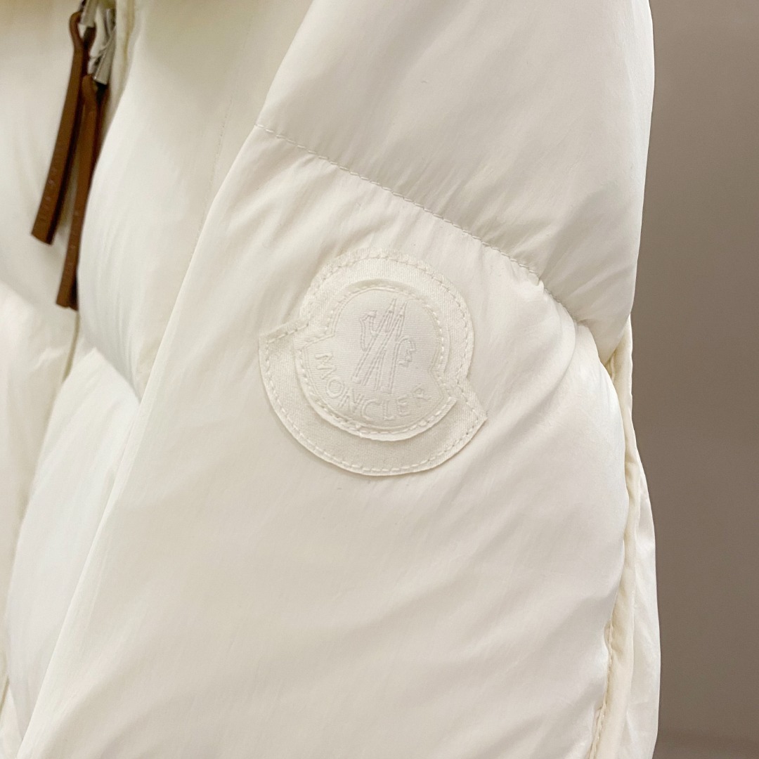 Moncler Jadeite Short Down Jacket - DopestKickz
