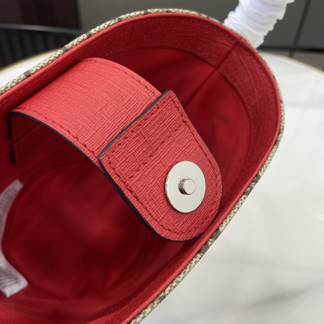 Gucci Children's Printed GG Bucket Bag  - DopestKickz