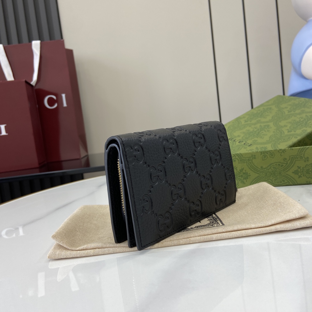 Gucci GG Emblem Medium Wallet - DopestKickz