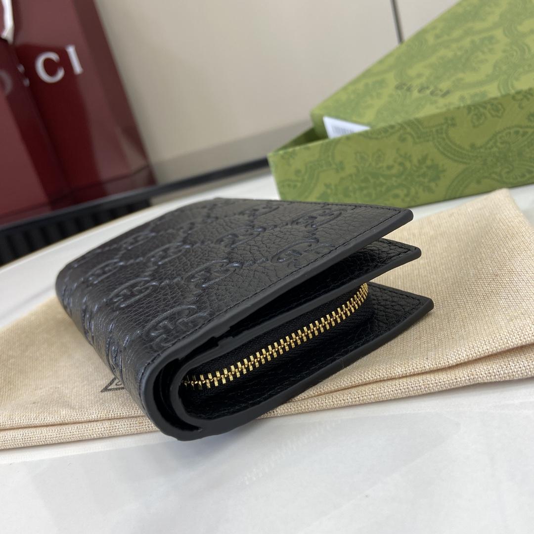 Gucci GG Emblem Medium Wallet - DopestKickz