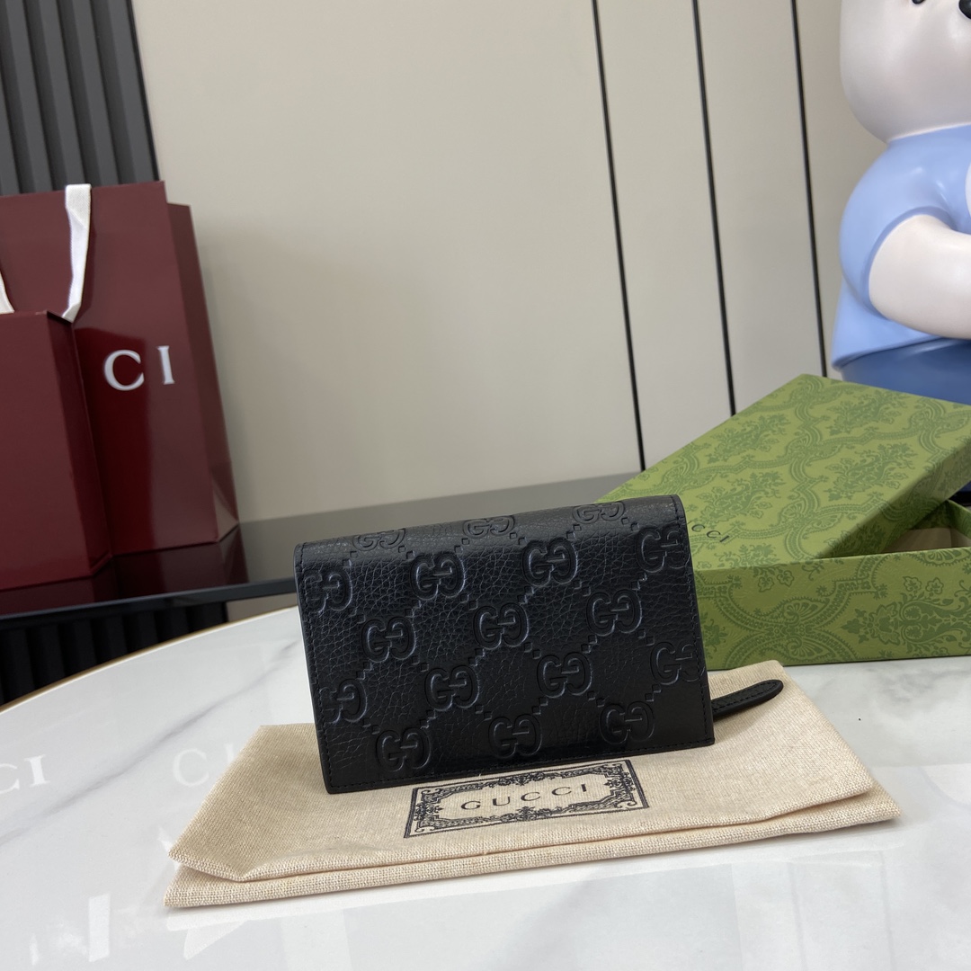 Gucci GG Emblem Medium Wallet - DopestKickz