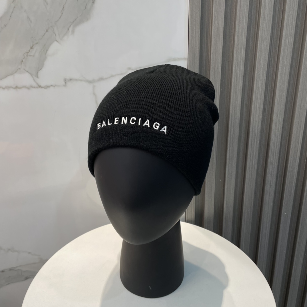 Balenciag Beanie  - DopestKickz