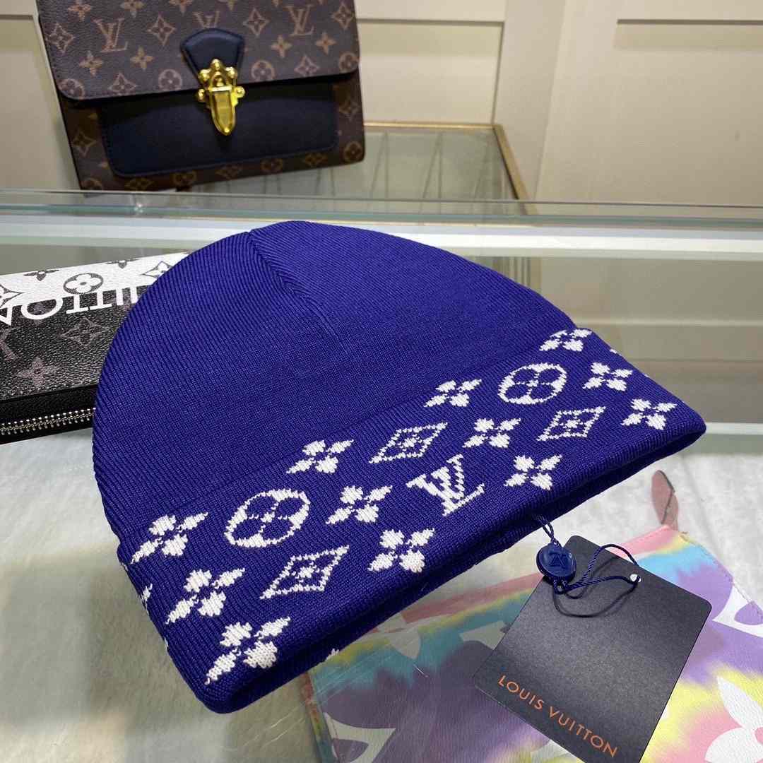 Louis Vuitton Beanie - DopestKickz