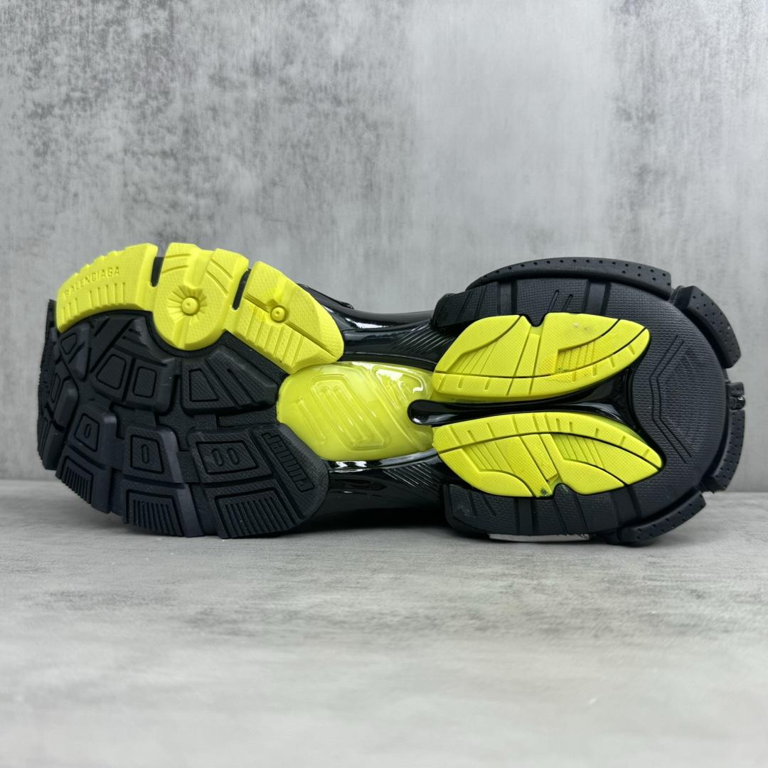 Balenciaga Runner 2.0 Sneaker In Silver - DopestKickz