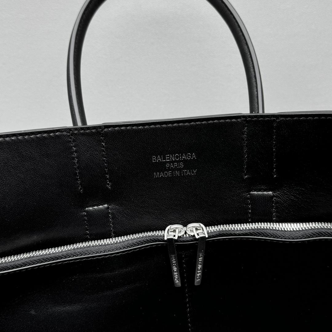 Balenciaga Bel Air Small Carry All Bag in black - DopestKickz