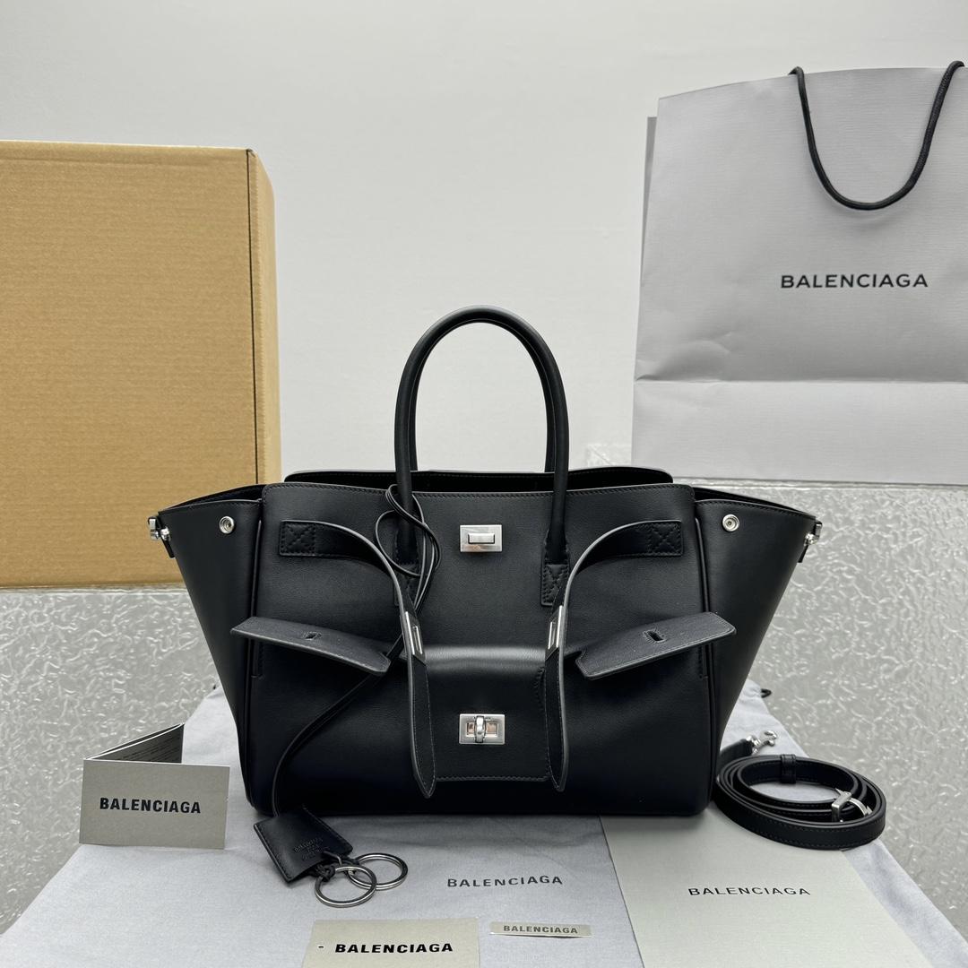 Balenciaga Bel Air Small Carry All Bag in black - DopestKickz