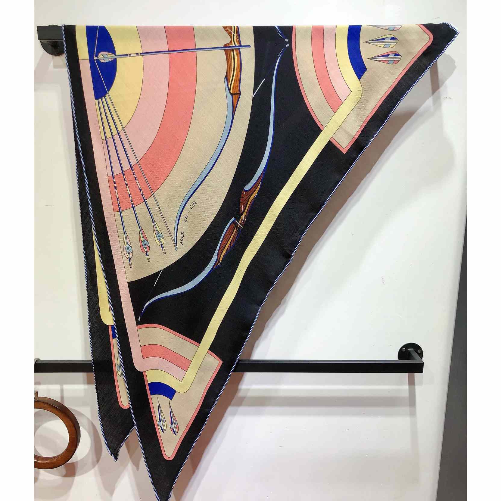 Hermes Giant Triangle - DopestKickz