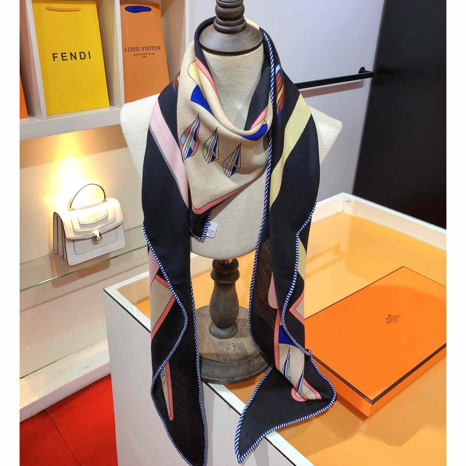 Hermes Giant Triangle - DopestKickz