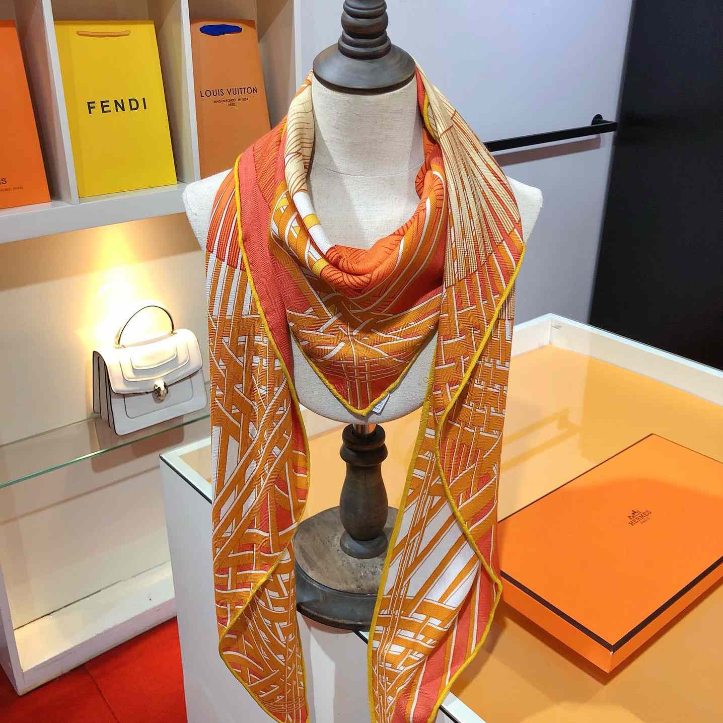 Hermes Masan & Masan Giant Triangle - DopestKickz