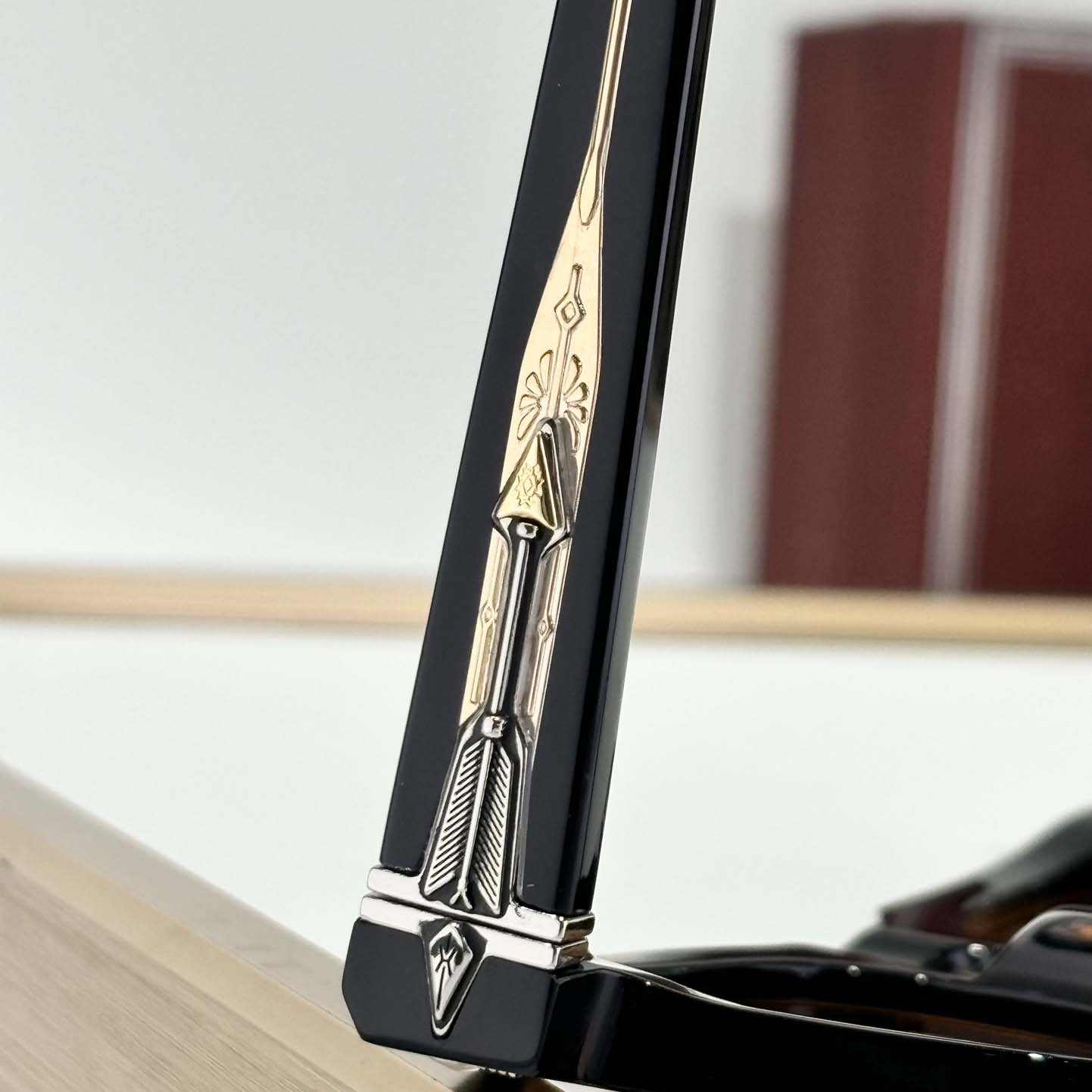 Jacquemus RAWLINS Sunglasses - DopestKickz