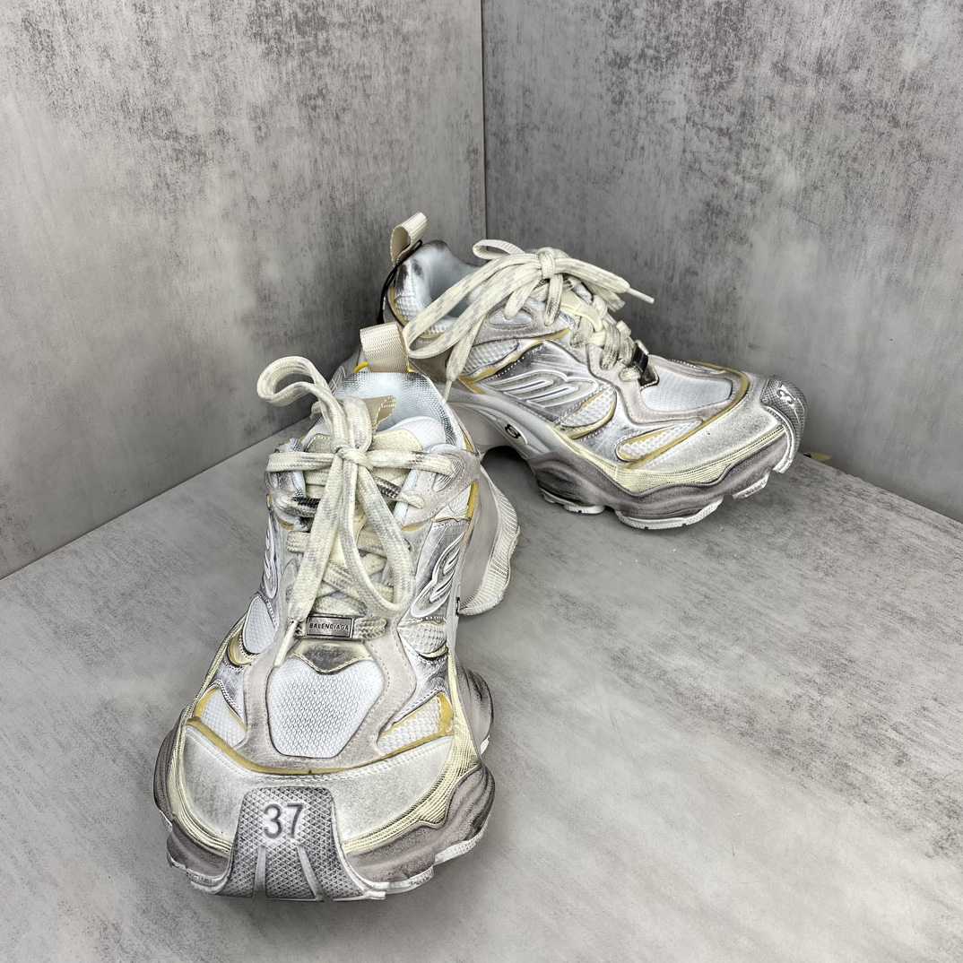 Balenciaga Cargo Sneaker - DopestKickz