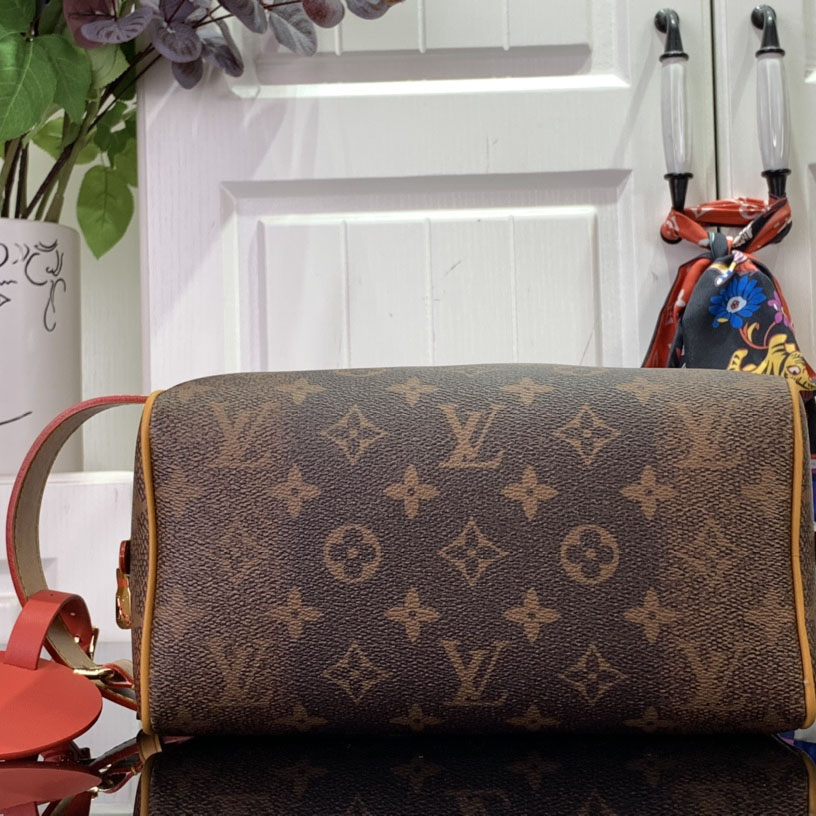 Louis Vuitton Locker Dopp Kit  M11765 - DopestKickz