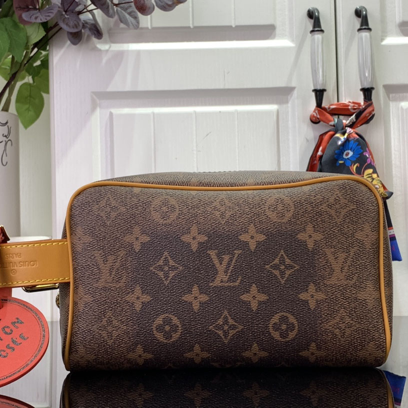 Louis Vuitton Locker Dopp Kit  M11765 - DopestKickz