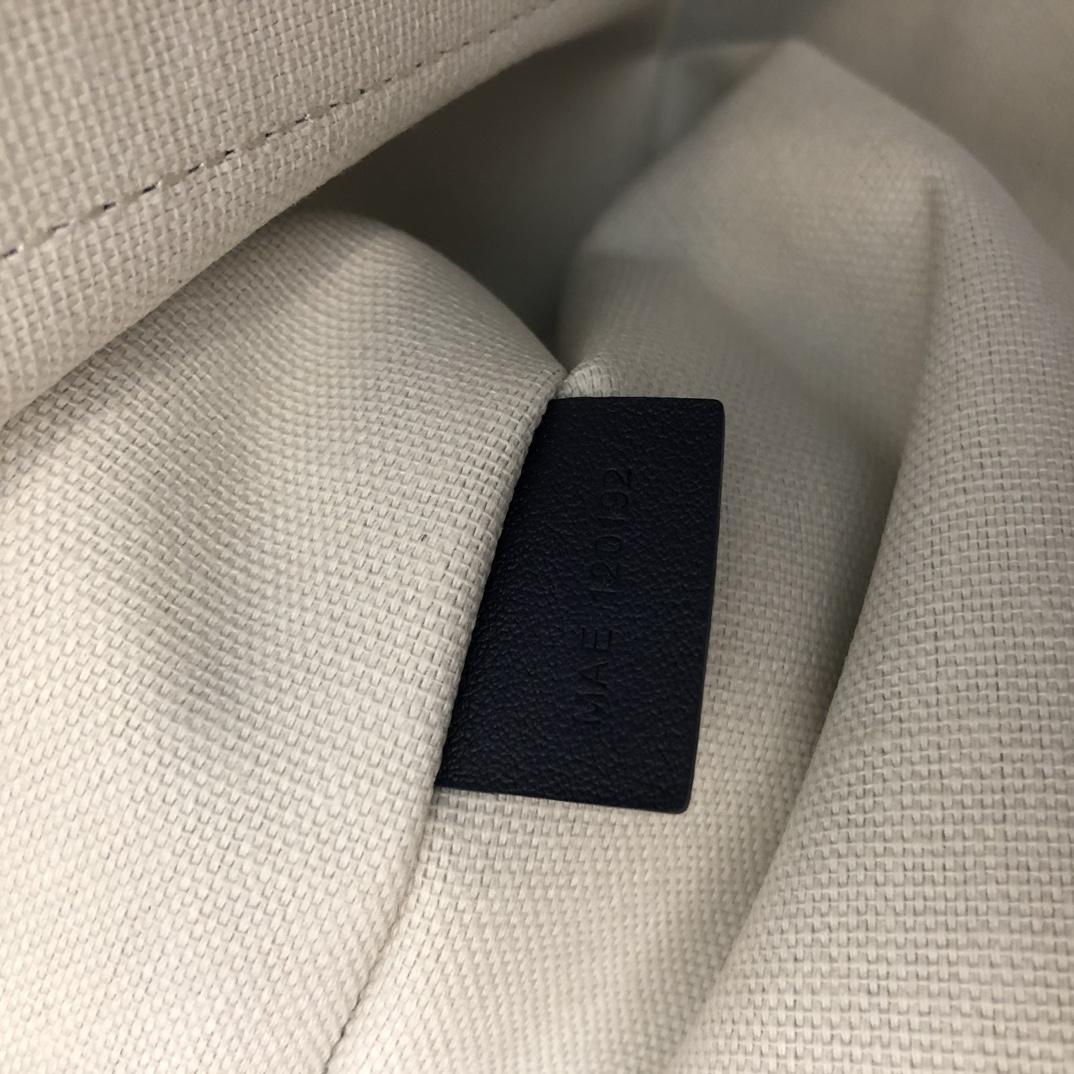 Goyard Villette Tote Bag MM  - DopestKickz