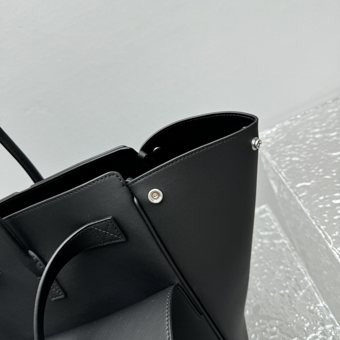 Balenciaga Bel Air Medium Carry All Bag In Black  - DopestKickz