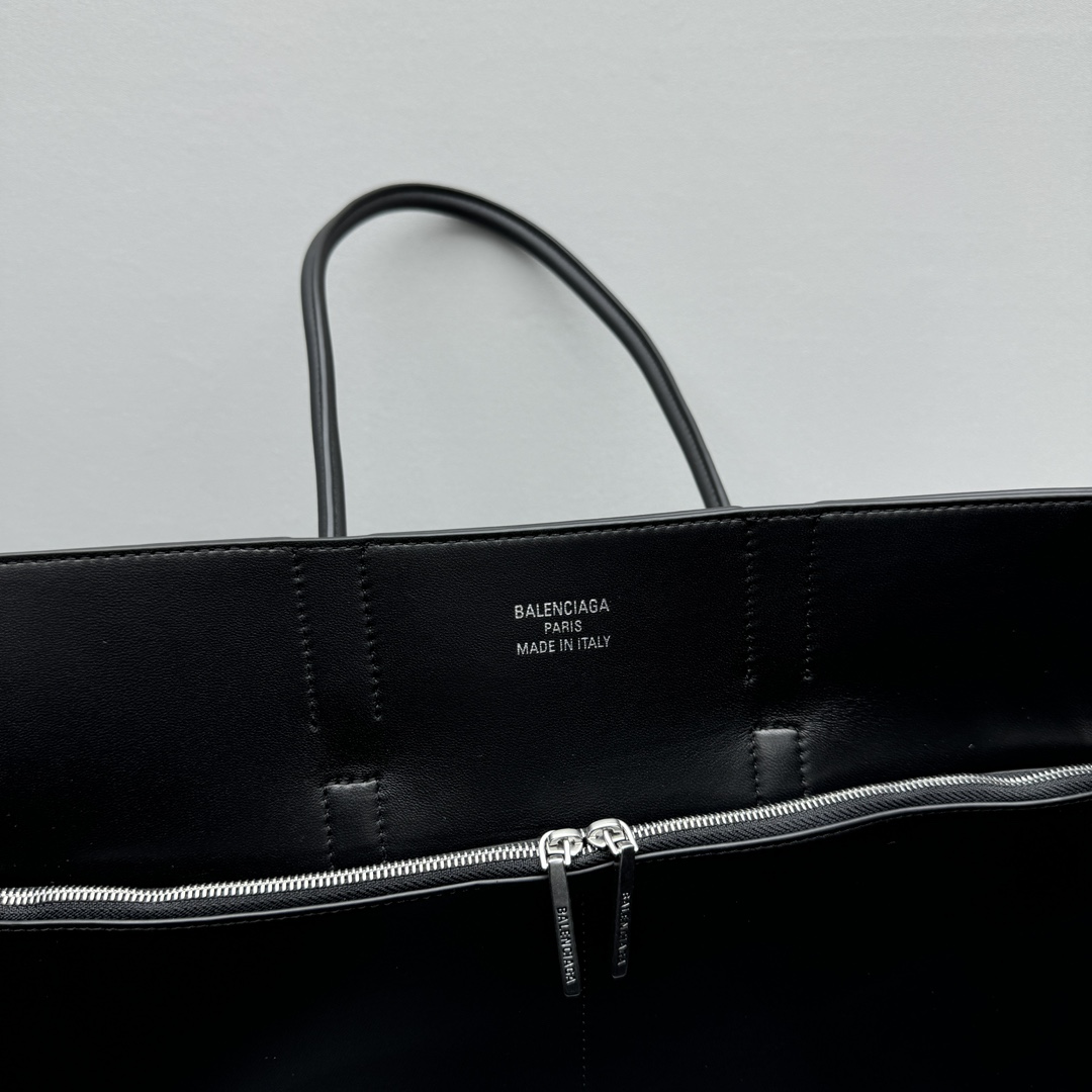 Balenciaga Bel Air Medium Carry All Bag In Black  - DopestKickz