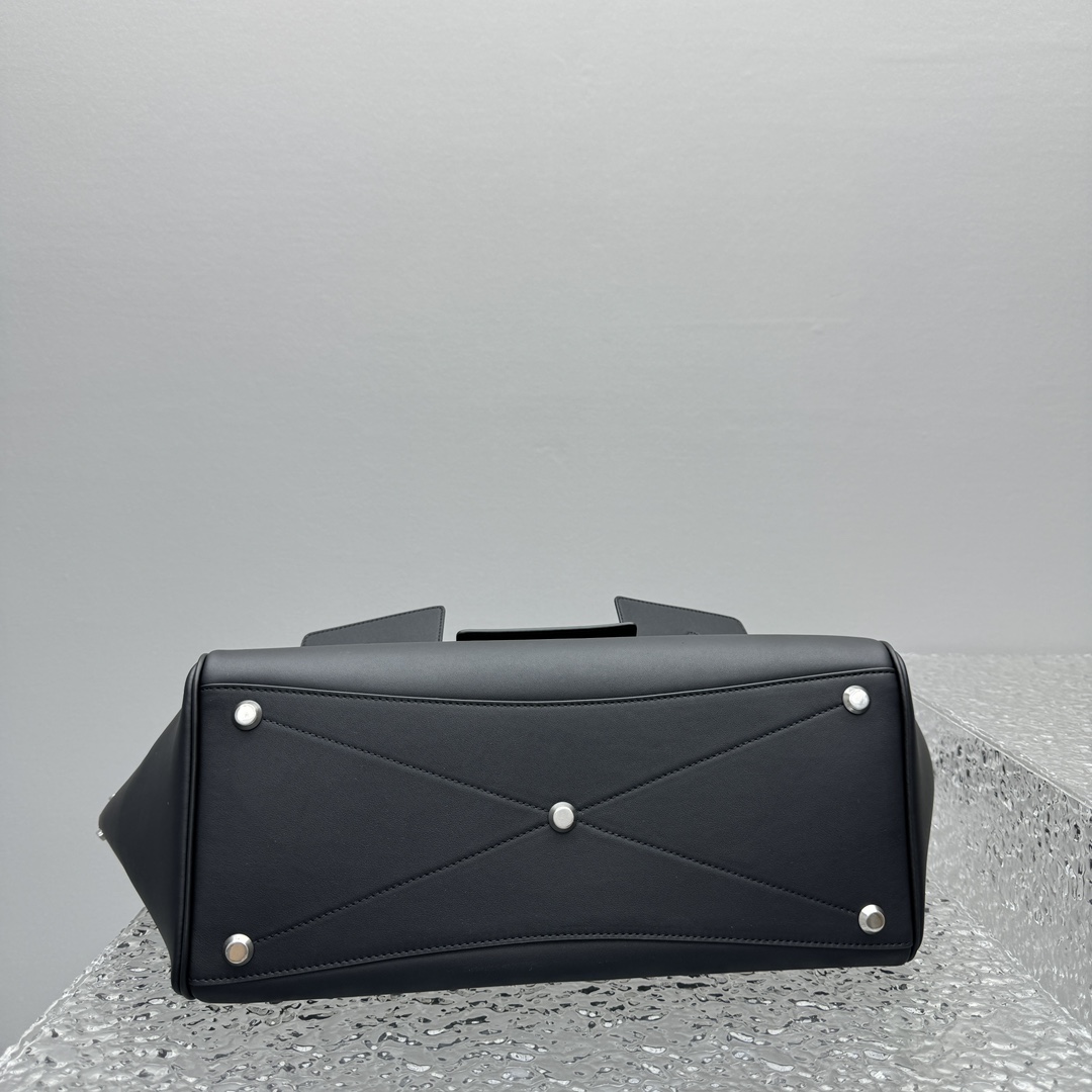 Balenciaga Bel Air Medium Carry All Bag In Black  - DopestKickz