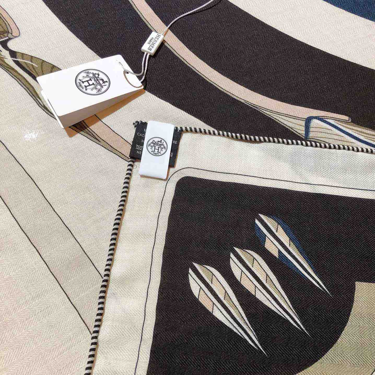 Hermes Giant Triangle - DopestKickz