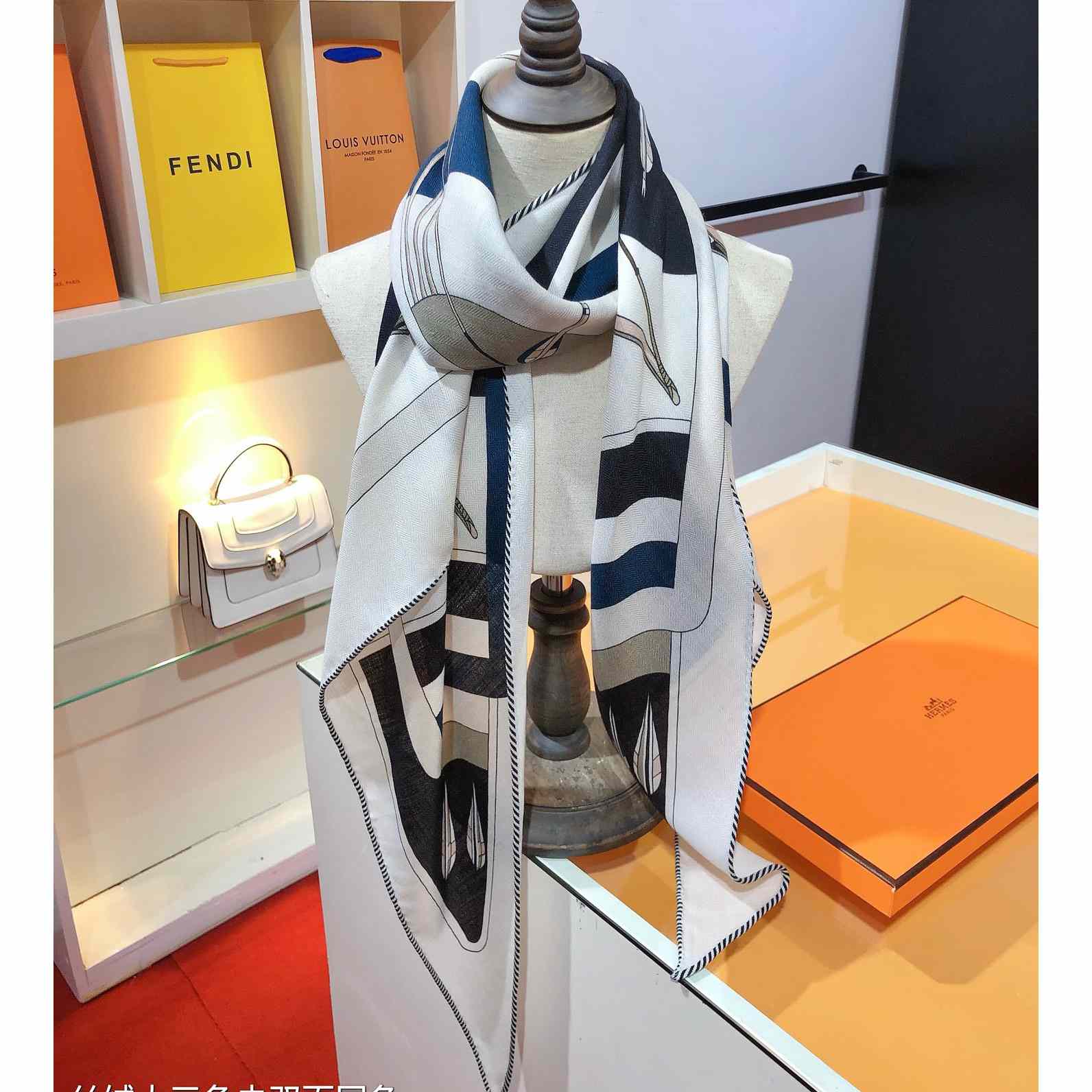 Hermes Giant Triangle - DopestKickz