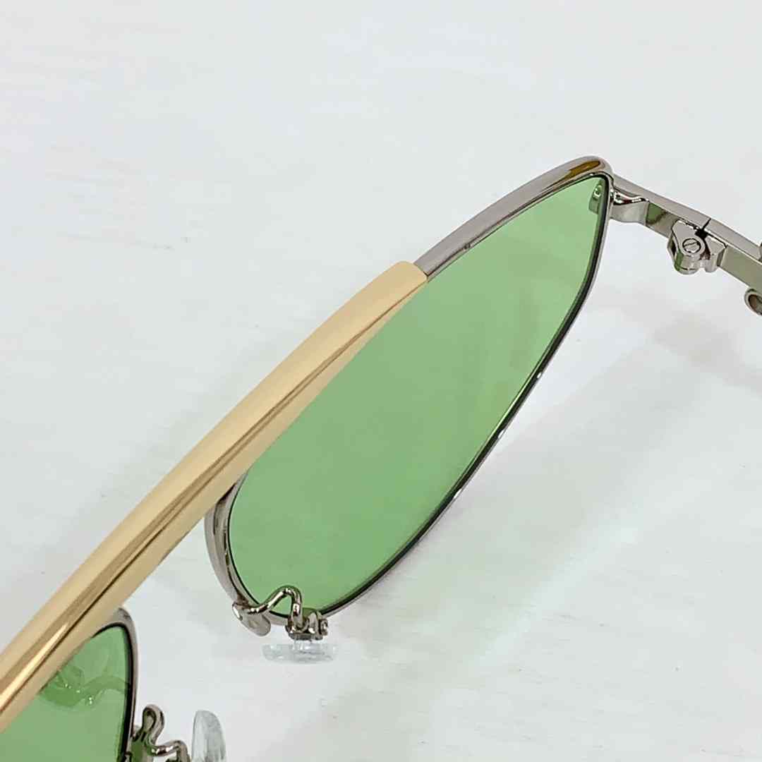Loewe LW40116U Sunglasses  - DopestKickz