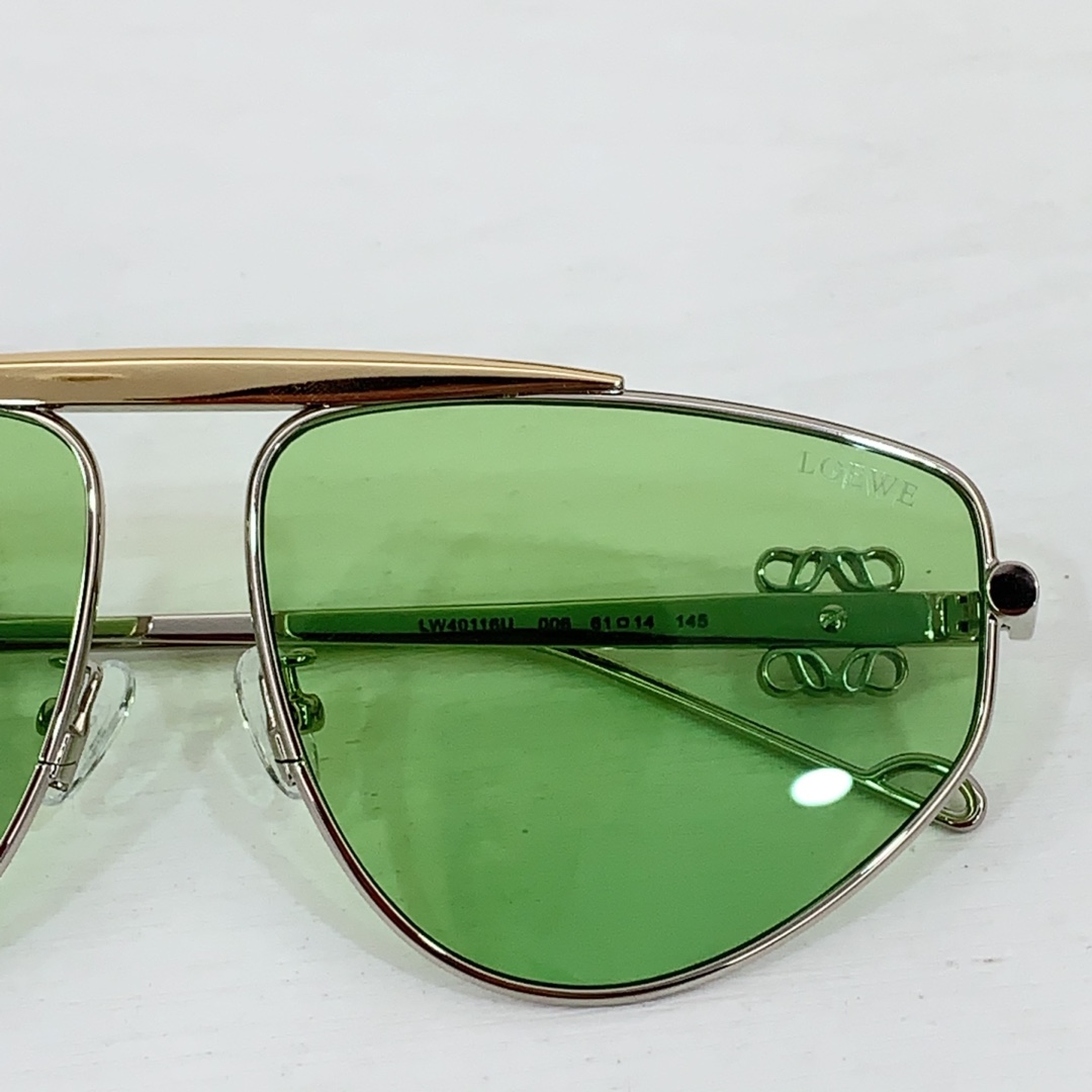 Loewe LW40116U Sunglasses  - DopestKickz