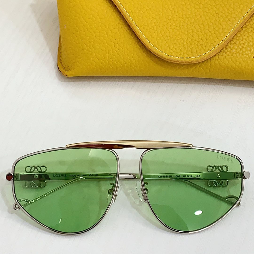 Loewe LW40116U Sunglasses  - DopestKickz
