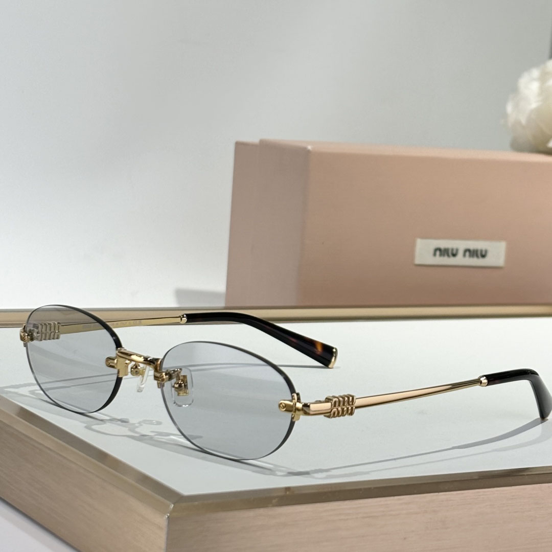 Miu Miu Logo Sunglasses - DopestKickz