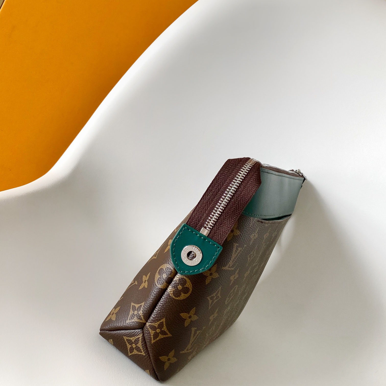 Louis Vuitton Pochette Voyage Souple    M13199 - DopestKickz