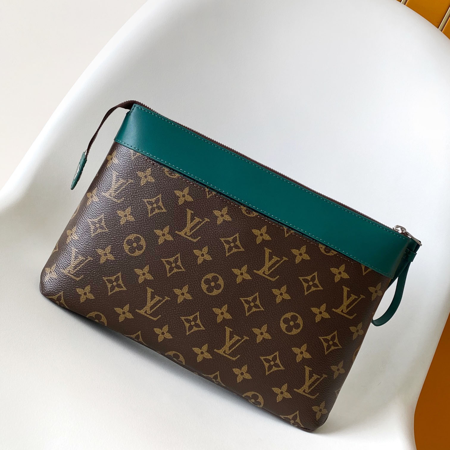 Louis Vuitton Pochette Voyage Souple    M13199 - DopestKickz