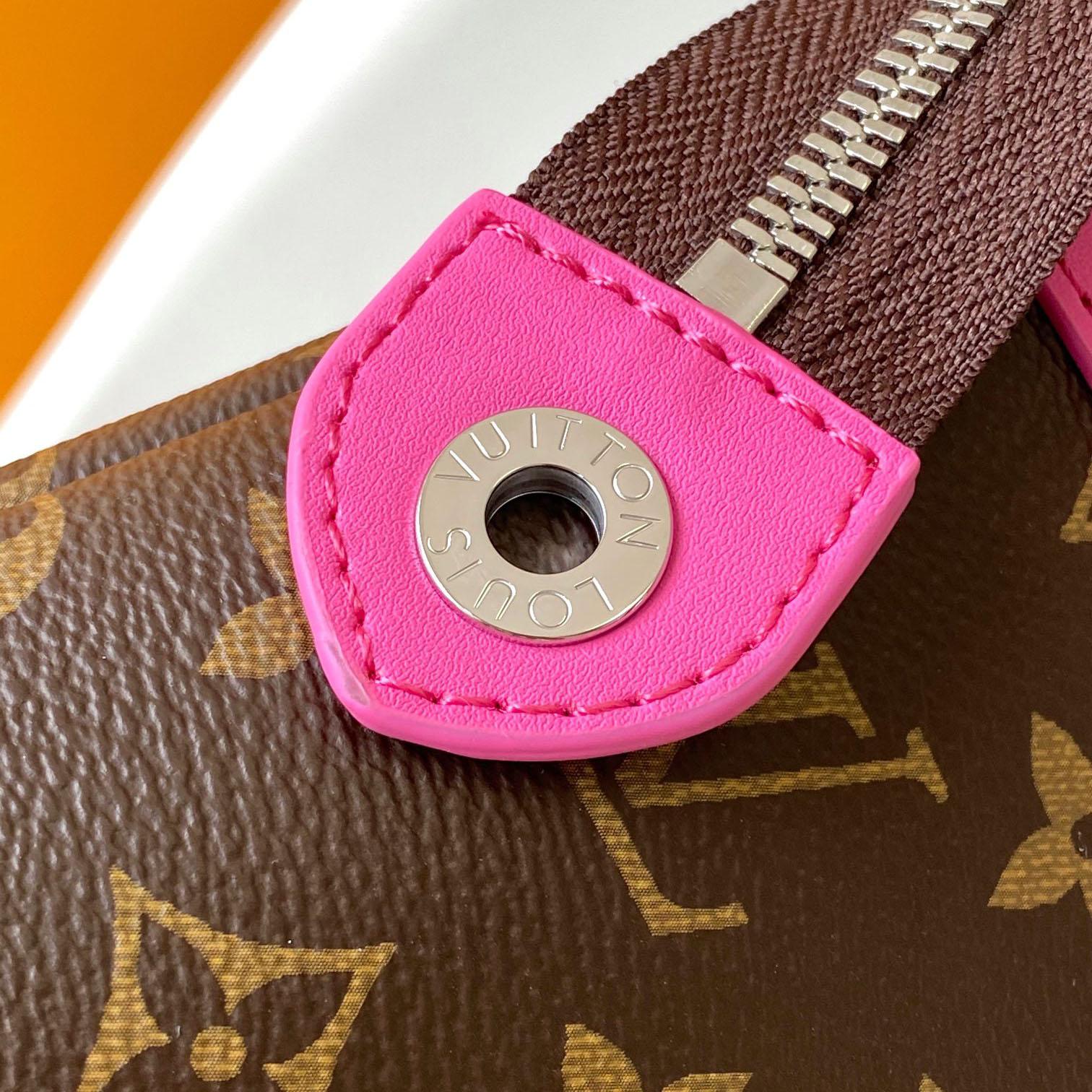 Louis Vuitton Pochette Voyage Souple    M13356 - DopestKickz