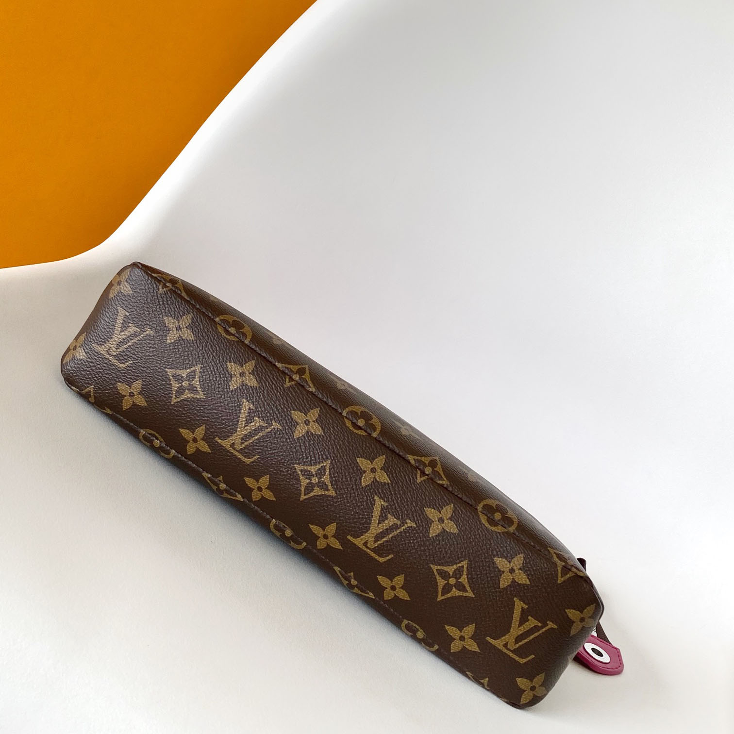 Louis Vuitton Pochette Voyage Souple    M13356 - DopestKickz