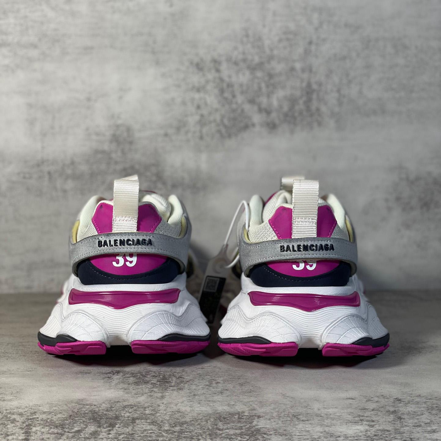 Balenciaga Cargo Sneaker - DopestKickz