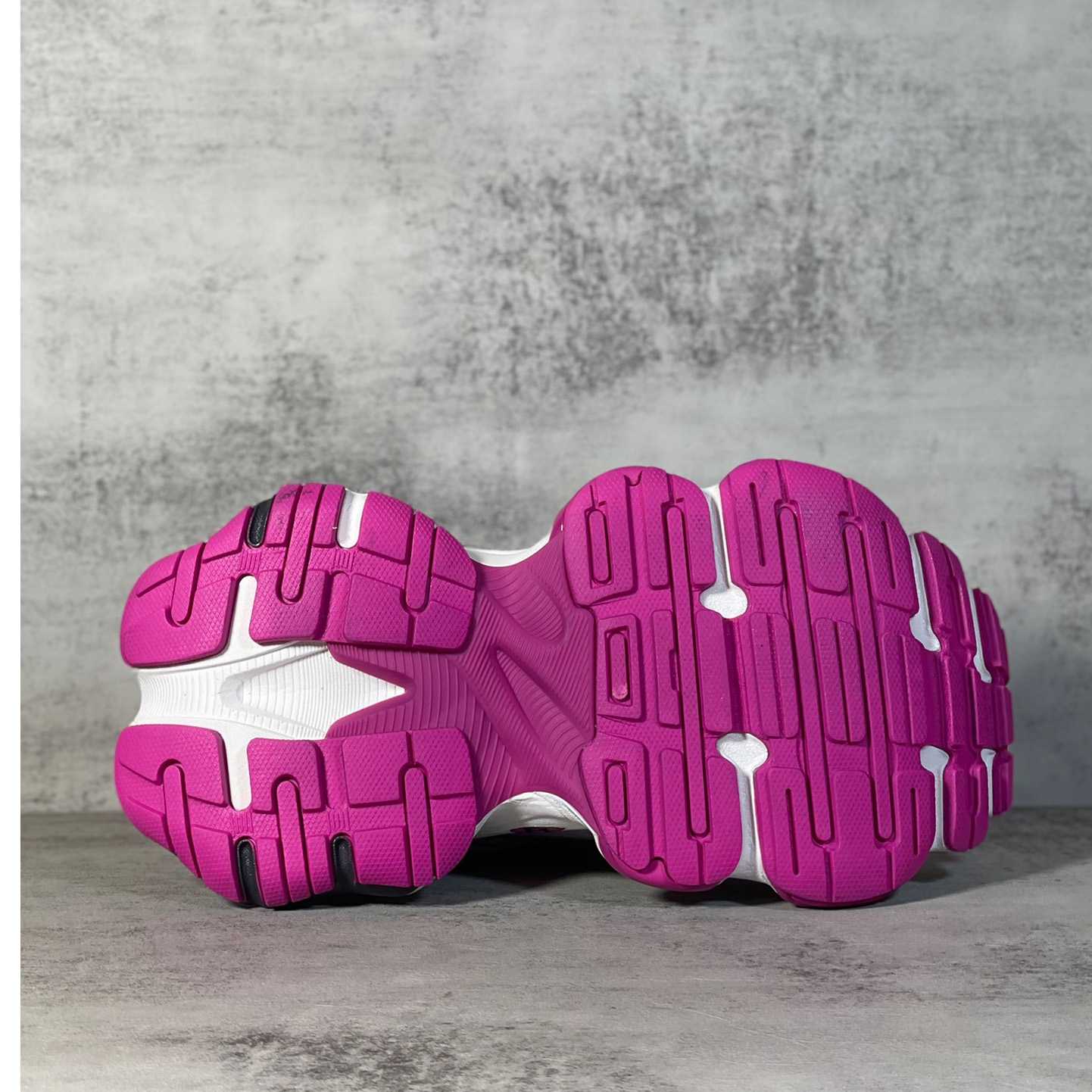 Balenciaga Cargo Sneaker - DopestKickz