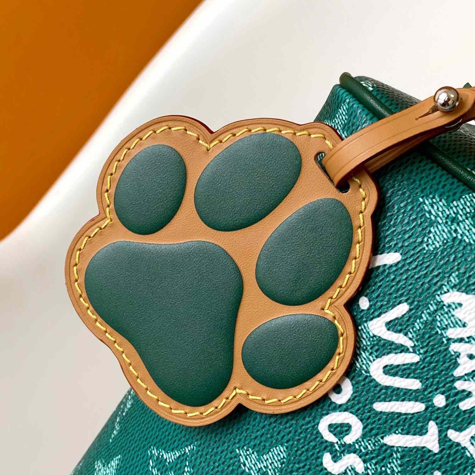 Louis Vuitton Locker Dopp Kit    M12688 - DopestKickz