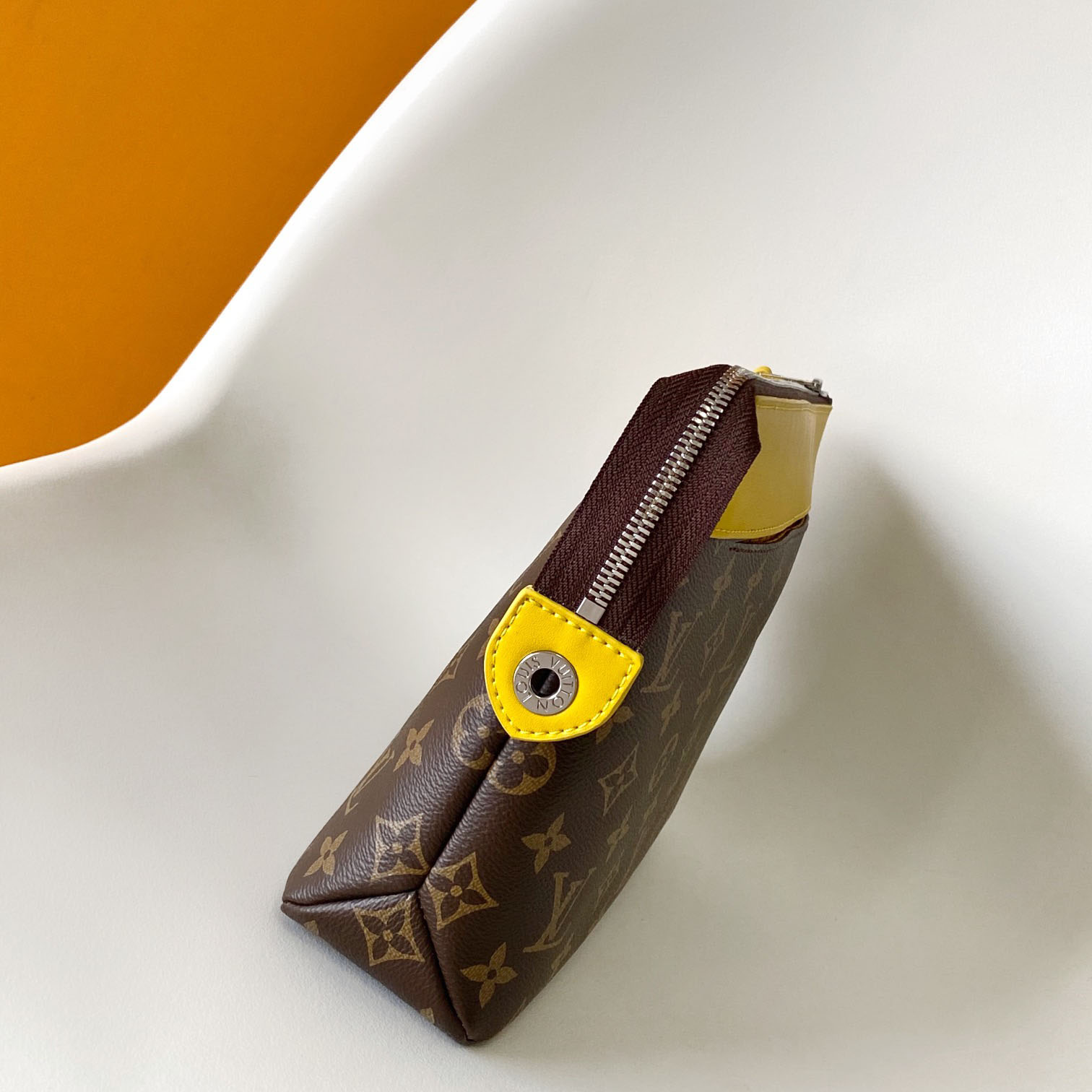 Louis Vuitton Pochette Voyage Souple    M13198 - DopestKickz