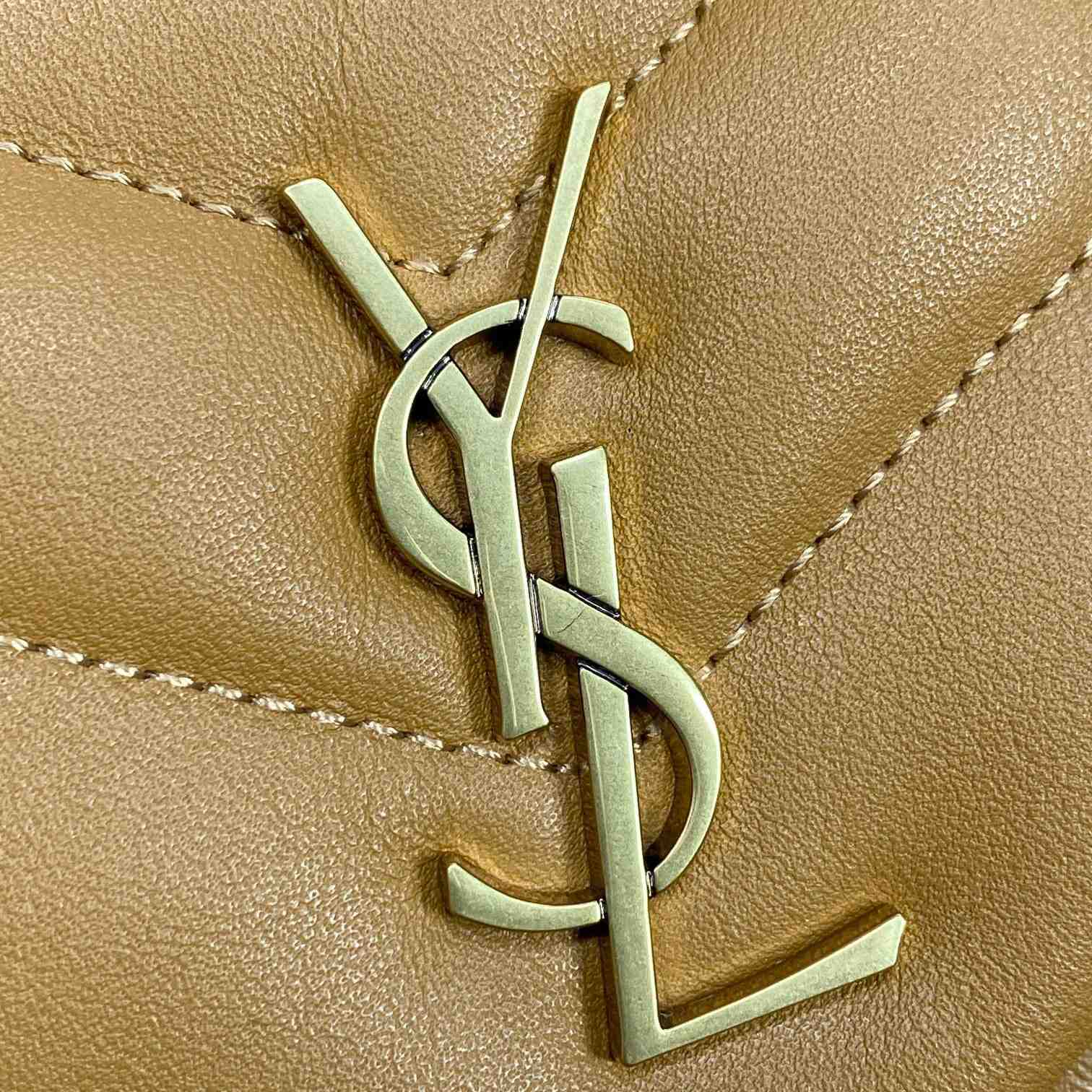 Saint Laurent Loulou Shoulder Bag   20x7x15cm - DopestKickz