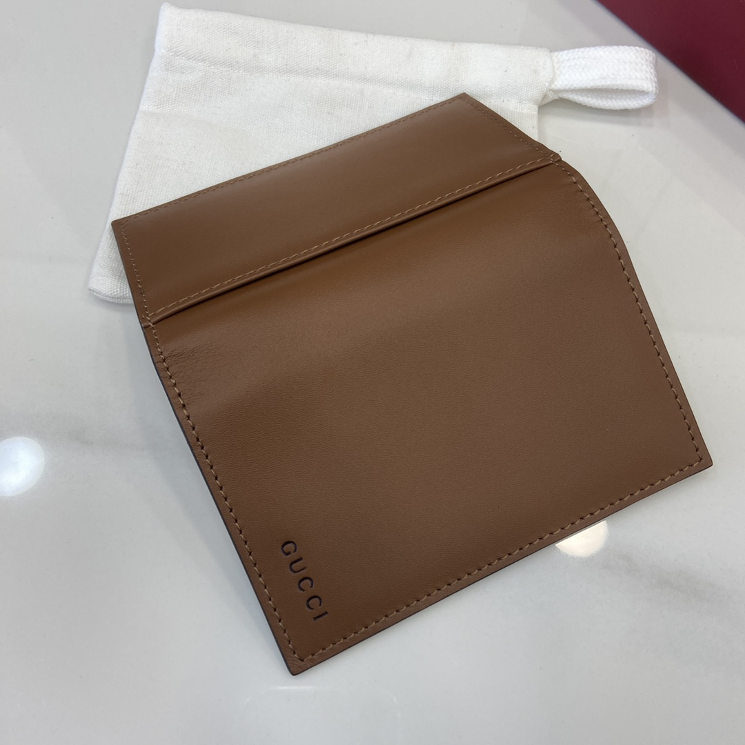 Gucci GG Emblem Bi-fold Embossed Card Case - DopestKickz