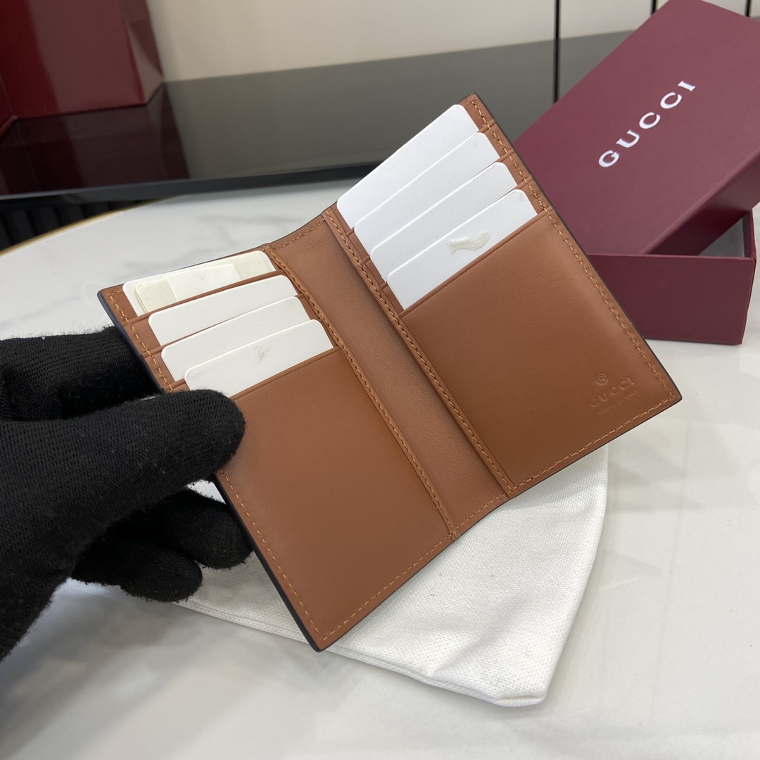 Gucci GG Emblem Bi-fold Card Case  - DopestKickz
