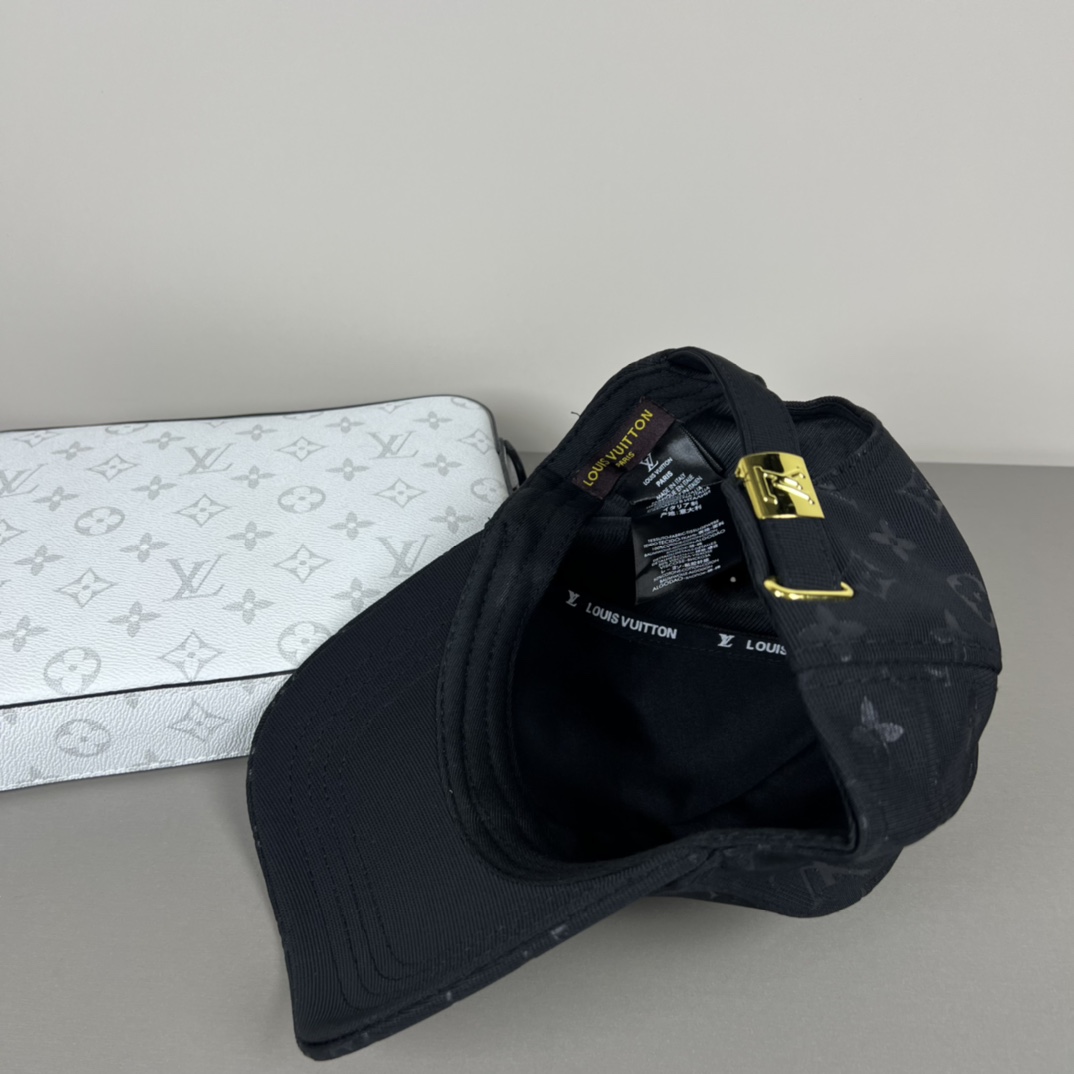 Louis Vuitton Monogram Cap - DopestKickz